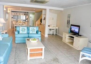 The Harbour #12, 3-Bed Water-front Villa with Pool