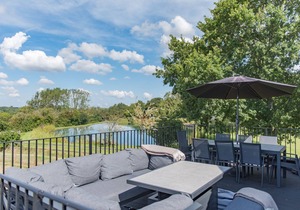 The Hayloft by Bloom Stays - beautiful location with hot tub