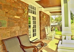 The Heart of Manitou Springs. Award-winning. Luxurious. Romantic. 2nd Floor East