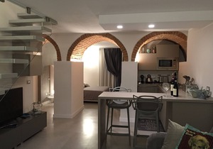 The hidden corner: a stone's throw from the free Wifi center