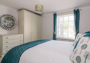 The Hoist, ELY