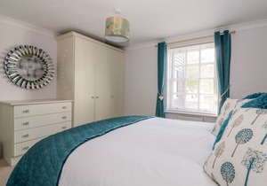 The Hoist, ELY