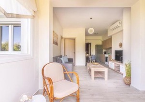 The Holiday House 1