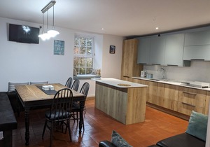 The Hollies - Three Bedroom Apartment, Sleeps 8
