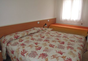 The Villa Flaminia is a small building without elevator 400 metres from the beach in the close proxi