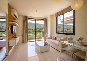 The Lago 72
