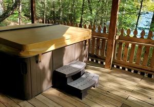 The Lake House (Hocking Hills Area)