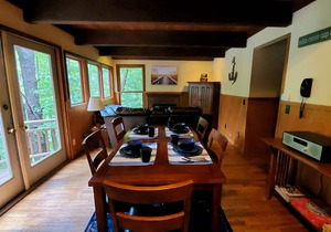 The Lake House (Hocking Hills Area)