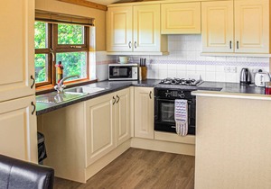 The Lintrathen Lodge, sleeps up to six, with one double and two twin rooms.