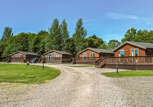 The Lintrathen Lodge, sleeps up to six, with one double and two twin rooms.