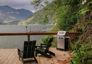 The Lodge on Harrison Lake