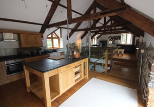 The Lower & Upper Arches, luxury Converted Barn in Devon countryside