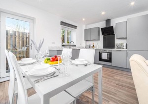 The Marsons Collection - 2 Bed - Parking - Balcony