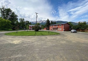 The Mirror Lake Condo is part of Lakes Basin Village