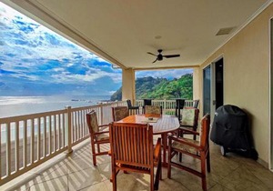 The Palms Jaco 1001 penthouse on the beach