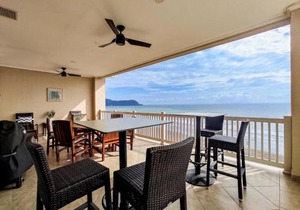 The Palms Jaco 1001 penthouse on the beach