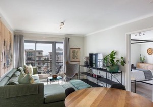 The Paragon Cosmo Sanctuary Sophisticated Mountain & City Views