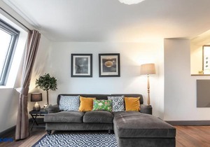 The Penthouse, Albion Mews