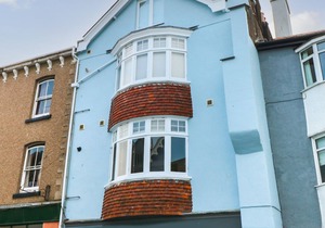 THE PENTHOUSE, family friendly, with a garden in Dartmouth