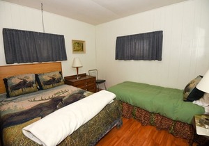 The Pines Housekeeping Cottages - Gananoque - Cottage 2