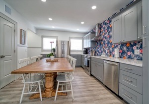 The Pink Highland House | Downtown Dunedin