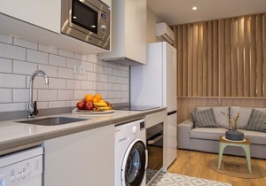 THE PORT SUITES APARTMENTS 1