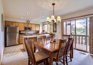 The Ridge at Sunriver - Condo #1 - Access provided to onsite seasonal swimming pool & tennis facilities, year-round hot tub plus 4 bikes