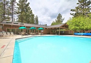 The Ridge at Sunriver - Condo #14 - Access provided to onsite seasonal swimming pool & tennis facilities, year-round hot tub plus 4 bikes