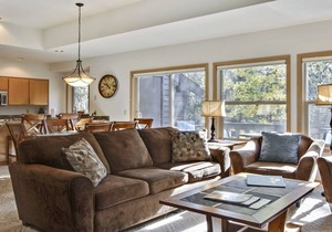 The Ridge at Sunriver - Condo #16 - Access provided to onsite seasonal swimming pool & tennis facilities, year-round hot tub plus 4 bikes