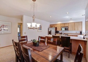 The Ridge at Sunriver - Condo #31 - Access provided to onsite seasonal swimming pool & tennis facilities, year-round hot tub plus 4 bikes