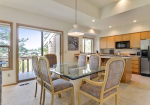 The Ridge at Sunriver - Condo #4 - Access provided to onsite seasonal swimming pool & tennis facilities, year-round hot tub plus 4 bikes