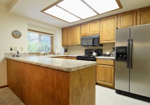 The Ridge at Sunriver - Condo #09 - Access provided to onsite seasonal swimming pool & tennis facilities, year-round hot tub plus 4 bikes