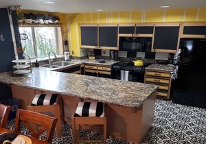 The Ridge at Sunriver - Condo #3 - Access provided to S.H.A.R.C. Aquatics Park. Only condos next door to S.H.A.R.C. Two minute walk to S.H.A.R.C. Facility. Private Ridge HOA Pool and Year Round Hot Tub Too! Includes 4 bikes.