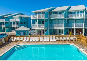 The Riggings H2-Kure Beach | Oceanfront + Pool