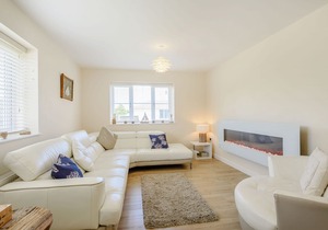 THE SANDPIPER, family friendly, luxury holiday cottage in Scratby