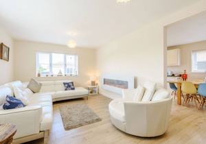 THE SANDPIPER, family friendly, luxury holiday cottage in Scratby