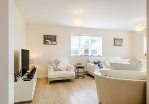THE SANDPIPER, family friendly, luxury holiday cottage in Scratby