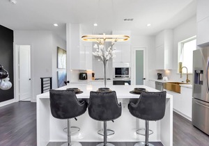 🌟The Suite Spot🌟Downtown Skyline View🏙 Sleeps 12