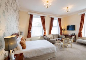 The Thomas Paine Hotel