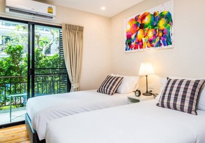 The Title F101A - Direct pool access 2 bedroom apartment
