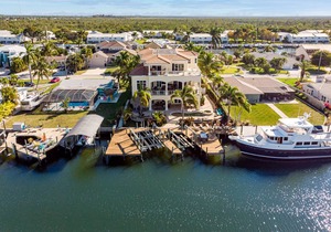 The Ultimate in Leisure Vacations - Check out our Mega-Home - 18276 Cutlass