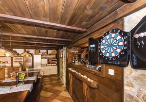 The vacation house is located in the small village Susnjar ll and only about 70 m from the sea and p