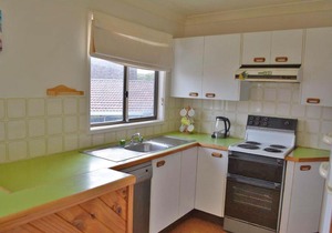 'The Verandah', 9 Hanson Avenue - fantastic child friendly home