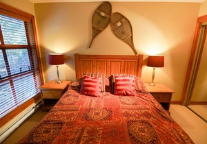The Woods - Renovated, Family Friendly Condo on Free Shuttle and Golf Course