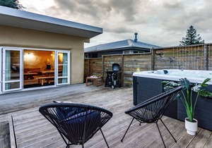 The Yellow Straw House - Rangataua Holiday Home, OHAKUNE