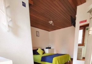 Theorynomad AL Lisbon Family Room 2