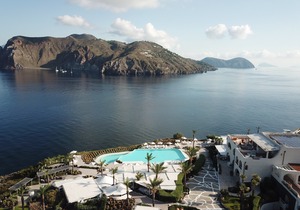 Therasia Resort Sea and Spa