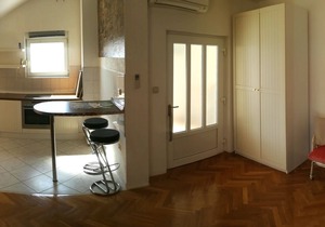 Third Floor 2-room apartment with approx. 100m² air conditioning, balcony, panoramic sea view