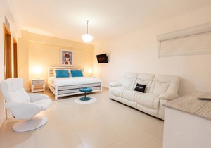 This apartment is a 3 bedroom (s), 2 bathrooms, located in Juan Dolio, San Pedro.