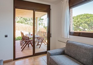 This charming vacation home in the small town of Tordera on the Costa de Barcelona, just 6 km from t